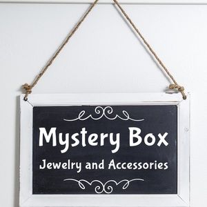 Mystery Box of accessories and jewelry 5 items